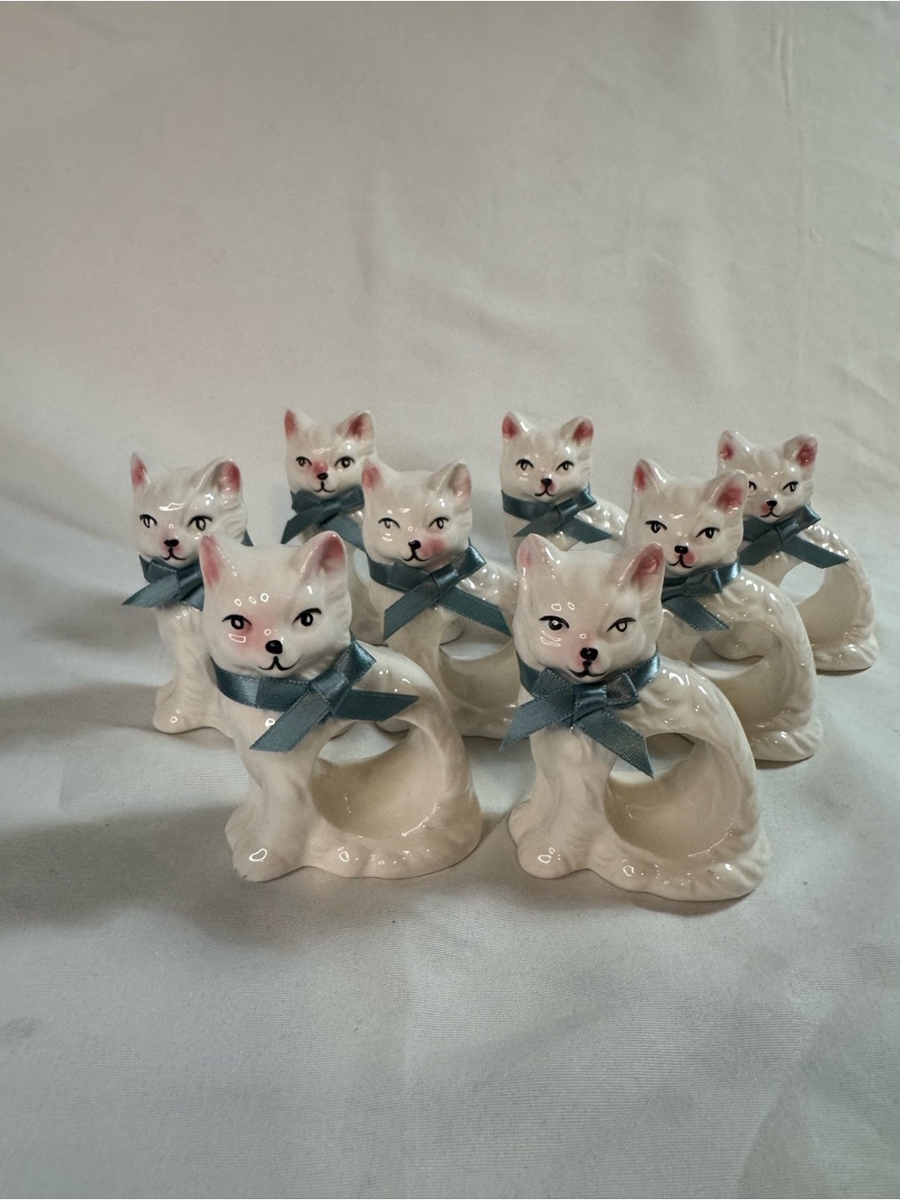 Vintage Abbott White Ceramic Kitten Cat Napkin Rings Set of 8 Blue Bows